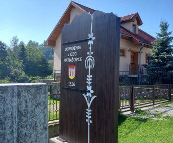 Rekonštrukcia obecných garáží