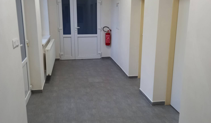 Aktuality / NOVÝ SPOLOČENSKÝ PRIESTOR - OKRÚHLA - foto